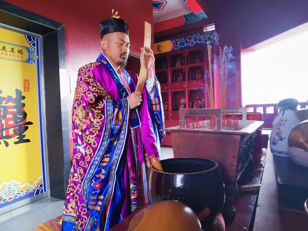 天师灵符的奉请与使用,接符,送符及焚化方法 天师